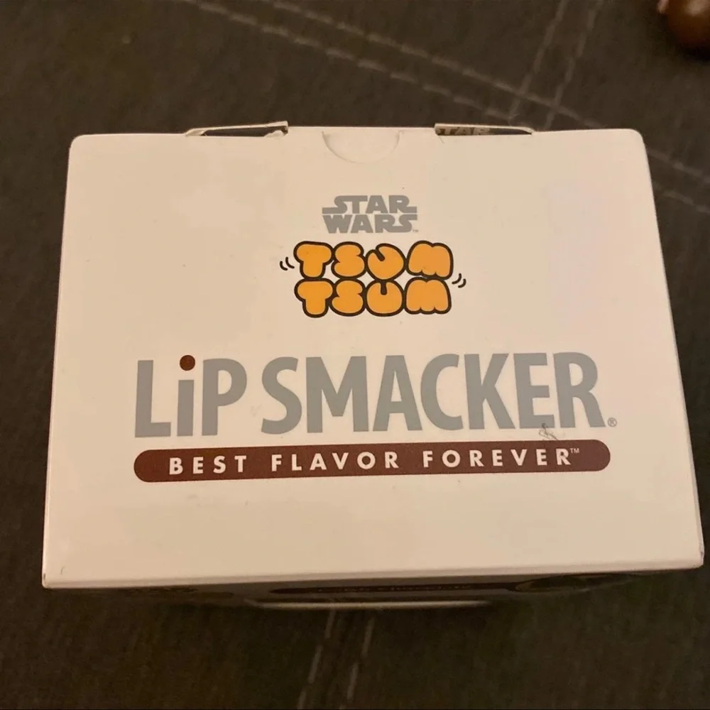 🥰🥰Disney Tsum Tsum Star Wars Darth Vader Lip Smacker🥰🥰